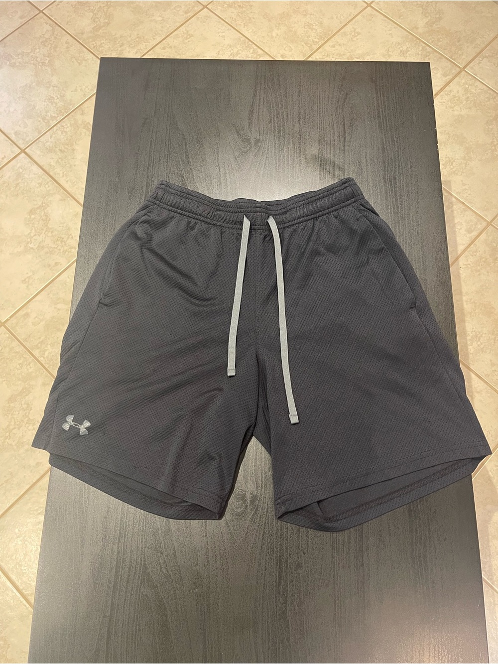 Under Armour Men’s Dark Gray Athletic Training Shorts